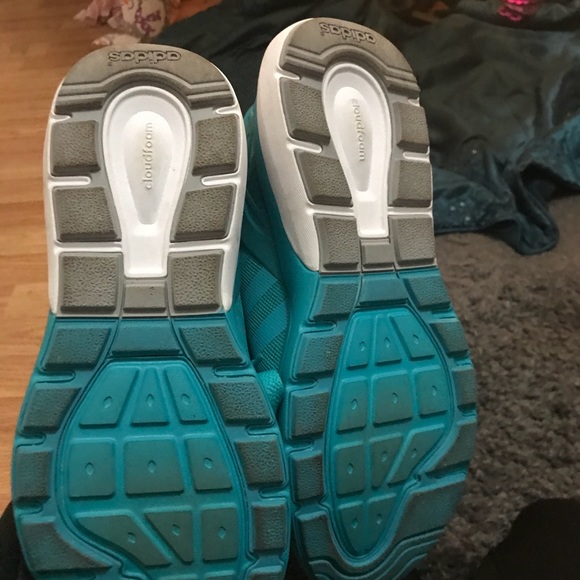 Adidas women's cloud foam sneakers size 8.5 - Picture 5 of 5